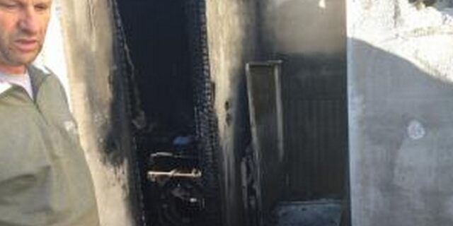 Δήμος και συγχωριανοί ξαναφτιάχνουν καμένο σπίτι πολυμελούς οικογένειας στα Τρίκαλα