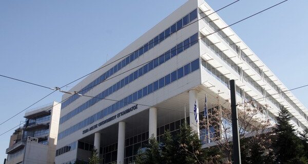 Τεράστιες ελλείψεις στο ΣΔΟΕ: Δεν μπορεί να παταχθεί η φοροδιαφυγή, εκατοντάδες εκατ. ευρώ κάνουν “φτερά”