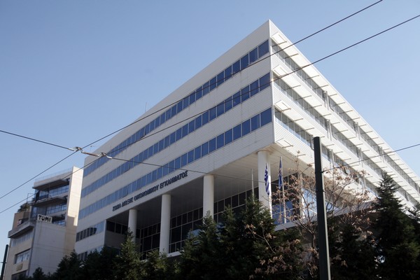 Τεράστιες ελλείψεις στο ΣΔΟΕ: Δεν μπορεί να παταχθεί η φοροδιαφυγή, εκατοντάδες εκατ. ευρώ κάνουν “φτερά”