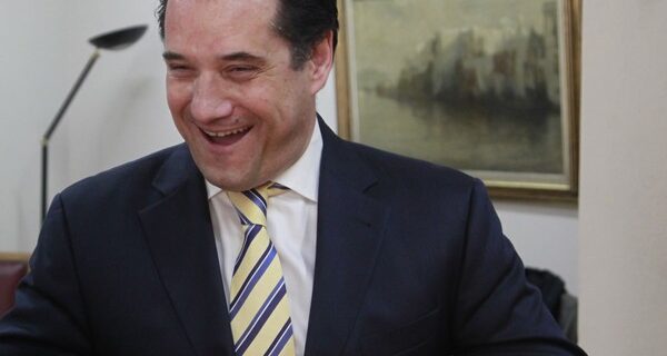 Σκληρή απάντηση των γιατρών στον Άδωνι Γεωργιάδη