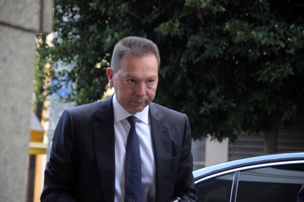 Τα τέσσερα ανοιχτά μέτωπα ανάμεσα σε κυβέρνηση και τρόικα