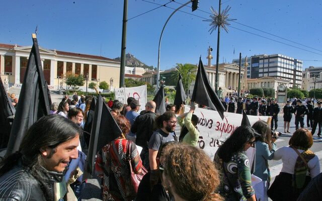 Ξεκινούν τα μαθήματα στο Πολυτεχνείο: Αγωνία για την τύχη του εξαμήνου