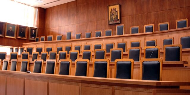Απαγόρευση εξόδου σε 18 άτομα για το δάνειο – μαμούθ στο Καρπενήσι