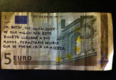 Συνθήματα κατά της κρίσης από τσέπη σε τσέπη