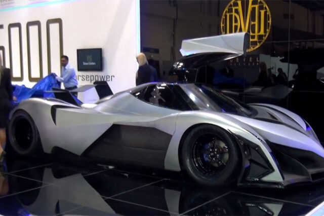 Το 5000 ίππων Devel Sixteen, με 560 χλμ./ώρα, αποκαλύπτεται στο Ντουμπάι