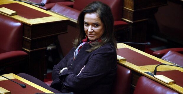 Βέλη Μπακογιάννη σε Στουρνάρα: “Υπάρχει υπερφορολόγηση. Η μεσαία τάξη καταρρέει”