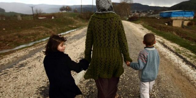 Ύπατη Αρμοστεία OHE: “Η αστυνομία “εξαφάνισε” 150 Σύρους πρόσφυγες στον Έβρο;”