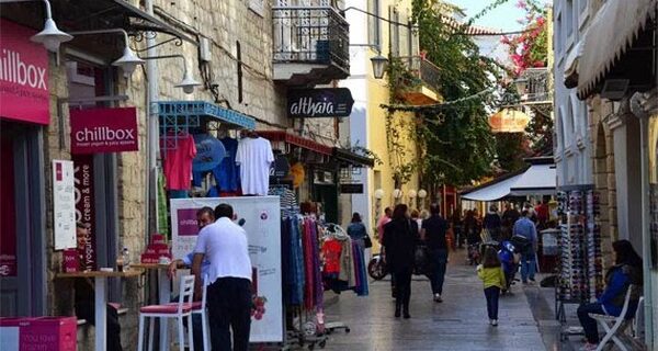 Ανοιχτά όλες τις Κυριακές τα μαγαζιά στην Πελοπόννησο