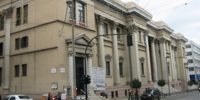 Δικαστήριο υποχρεώνει πολυκατάστημα στην Πάτρα σε επαναπρόσληψη απολυμένου