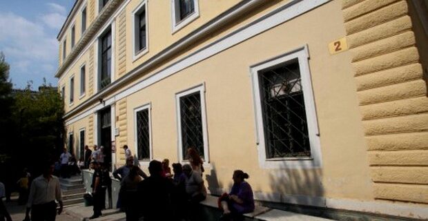 Το πάρτι της μίζας: Την Παρασκευή απολογείται ο Δημήτρης Παπαχρήστος