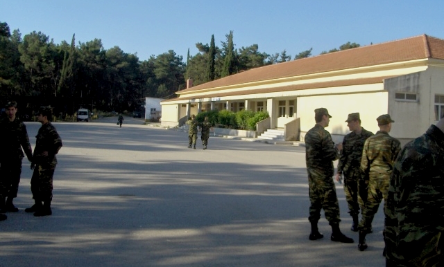 Τιμές Κολωνακίου στα Κ.Ψ.Μ. των στρατοπέδων