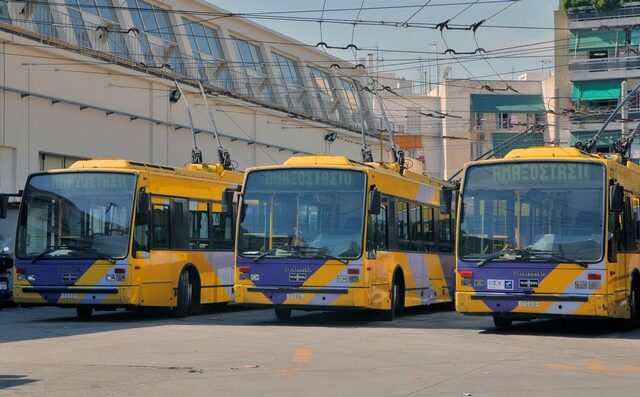 “Μαχαίρι” και σε μεγάλους φορείς – Ξεκίνημα από τα ΜΜΜ