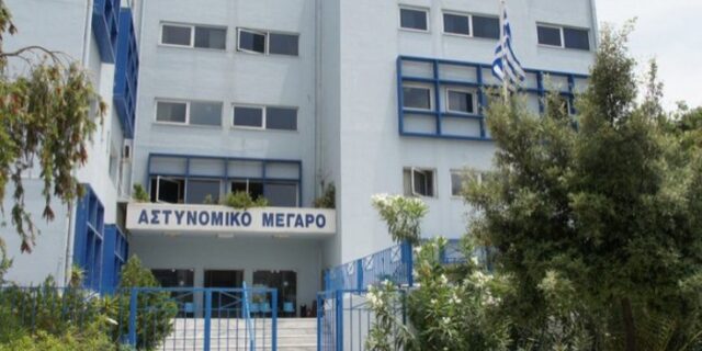 Στα κρατητήρια άνεργη μητέρα για πρόστιμα του ΚΟΚ