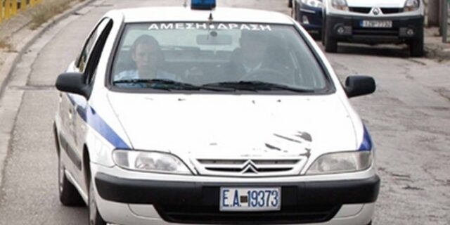 Έκλεψε νεκρό και τραυματία τροχαίου την ώρα που ήταν εγκλωβισμένοι στο όχημα