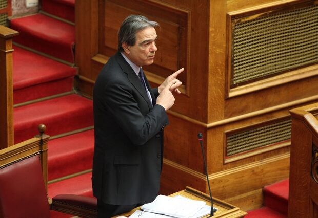 ΠΑΣΟΚ: Παραιτήθηκε από εισηγητής της ΚΟ ο Σηφουνάκης