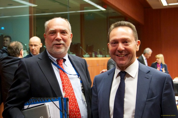 Στουρνάρας: “Δεν χρειάζονται νέα μέτρα λιτότητας. Είναι επικίνδυνα”