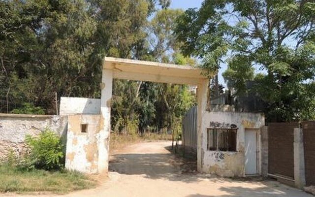 Εκκενώνεται το πρώην στρατόπεδο Παπαδογιωργή στον Πειραιά
