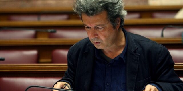 Τατσόπουλος: Υπέβαλε την παραίτηση του, κρατάει τη βουλευτική του έδρα
