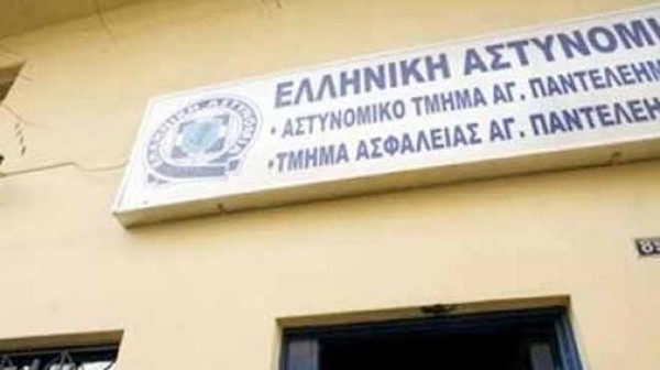 Εξηγήσεις από την ΕΛΑΣ μετά το θάνατο μετανάστη στο ΑΤ του Αγ. Παντελεήμονα