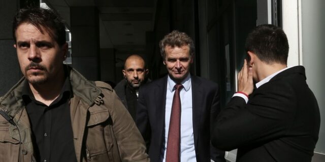 Κάθε νοικοκυριό θα πληρώσει 483€ για το “ναι” της τρόικας