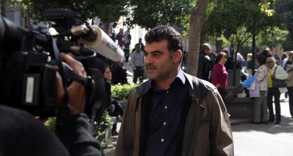 Αποζημίωση 10.000 ευρώ καλείται να πληρώσει ο Βαξεβάνης στη μονή Βατοπεδίου