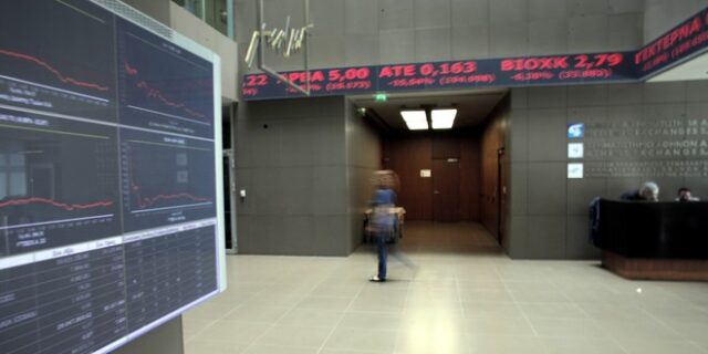 Μεγάλη βουτιά στο Χρηματιστήριο Αθηνών
