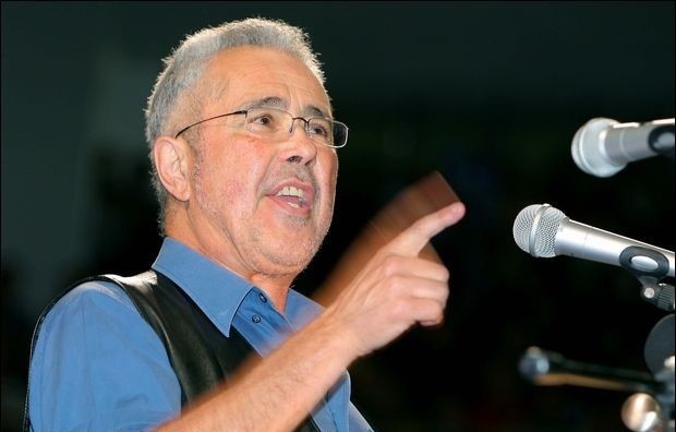 Ζουράρις: Θα ψηφίζω επ’ αόριστον τις προτάσεις του ΣΥΡΙΖΑ ακόμα κι αν προτείνει την προσάρτηση της Μακεδονίας στα Σκόπια