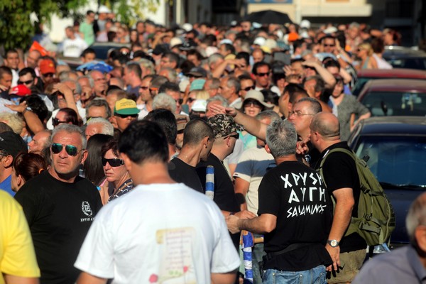 “Όχι” στα συσσίτια μίσους της Χρυσής Αυγής, είπε ο δήμος Πειραιά