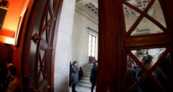 Δύο νέες απεργίες χωρίς όμως περιφρούρηση για τους διοικητικούς υπαλλήλους του Πανεπιστημίου Αθηνών