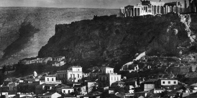 Αριστουργηματικές φωτογραφίες από την Ελλάδα του 1900-1946: Όταν η Ακρόπολη είχε ακόμα πρόβατα