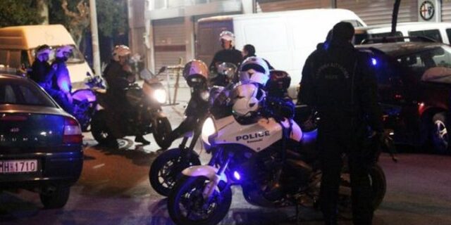 Θαμώνες μπαρ επιτέθηκαν σε αστυνομικούς στο Ρέθυμνο