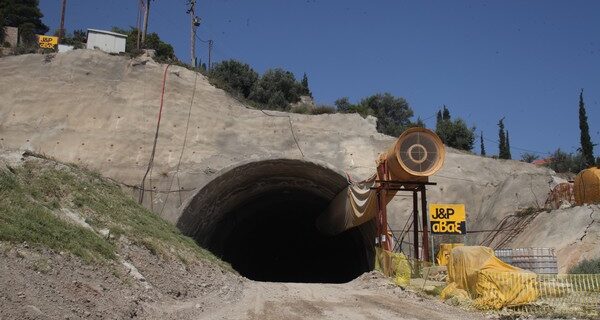 Η ΕΕ μας στέλνει 2,97 δισ. ευρώ για την κατασκευή 4 αυτοκινητοδρόμων