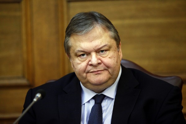 Βενιζέλος: Δε θέλουμε χάρες, αλλά να αναγνωριστούν οι θυσίες των Ελλήνων