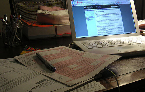 Προσυμπληρωμένες δηλώσεις το 2014: Μπλόκο σε κρυφά εισοδήματα από μισθούς και συντάξεις