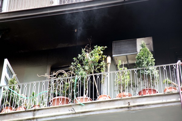Έγινε στάχτη διαμέρισμα στο Μαρούσι από φωτιά σε τζάκι