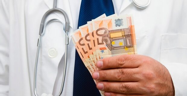 Ο χάρτης της φοροδιαφυγής. Από το γιατρό στο Κολωνάκι στην κόρη του πρόεδρου με τα στημένα και τους αγρότες με τα εικονικά τιμολόγια