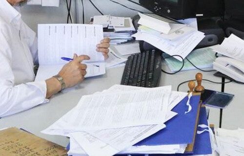 Μπόνους σε υπαλλήλους της εφορίας για να πιάνουν φοροφυγάδες