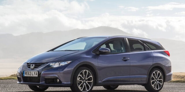 Honda Civic Tourer. Απ’ έξω εμφάνιση και από μέσα άνεση