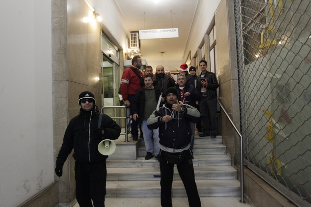 ΠΟΕ – ΟΤΑ: Τα “έψαλλαν” στο υπουργείο Εσωτερικών