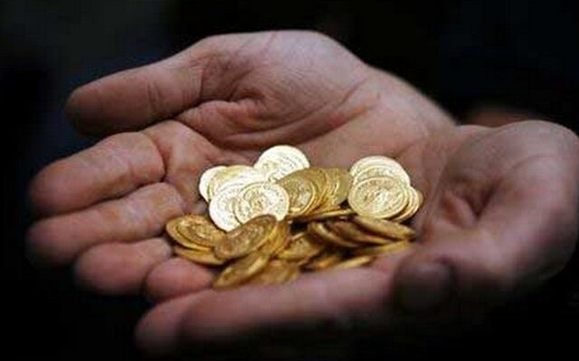 Κλέφτες επέστρεψαν λίρες και χρήματα σε ηλικιωμένο ζευγάρι στα Τρίκαλα