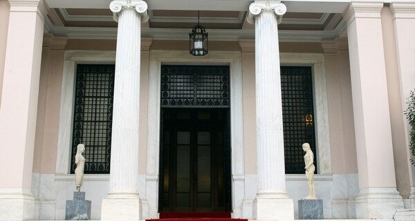 Χριστούγεννα προεκλογικά