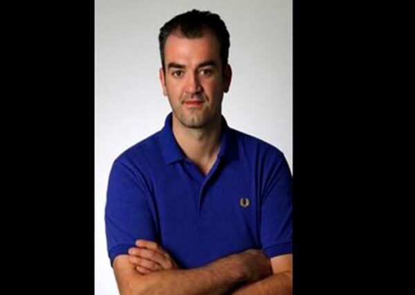 Στο δρόμο που χάραξε ο Λιάπης: Με πλαστές πινακίδες πολιτευτής της Χρυσής Αυγής