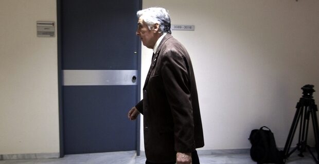 Πρωτοφανές στα εκπαιδευτικά χρονικά: Βγάζουν τον Πελεγρίνη σε αργία