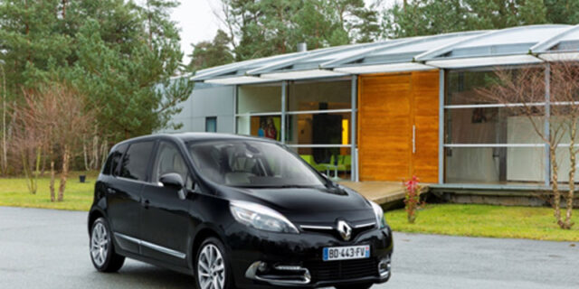 H Renault προσφέρει το ανανεωμένο Scenic με όφελος 3.960 €