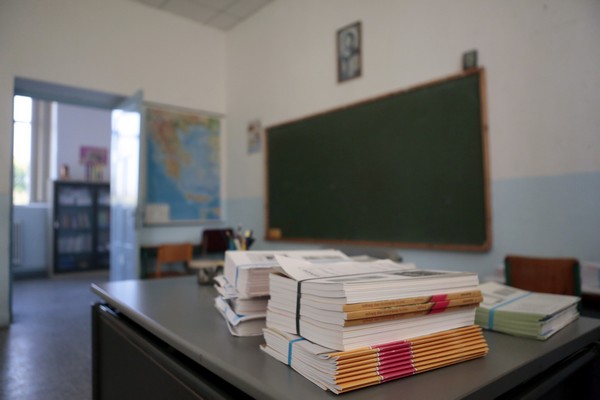 Θα παίρνουν “ελέγχους” δάσκαλοι και καθηγητές- Πως θα αξιολογούνται