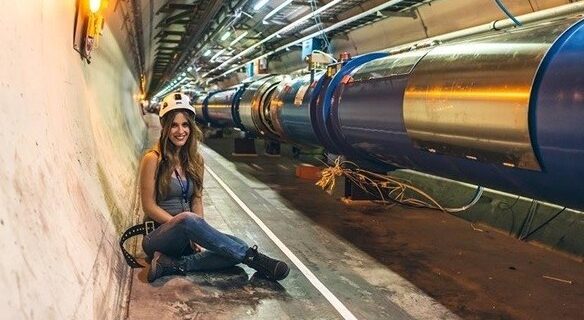Ελληνίδα φωτογραφίζει την “καρδιά” του CERN
