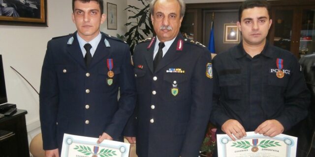 Ένστολοι έσωσαν τρία άτομα από πνιγμό και βραβεύτηκαν