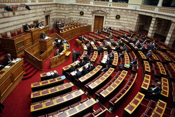Ασπίδα ΝΔ-ΠΑΣΟΚ-ΔΗΜΑΡ στον Βενιζέλο. Απορρίφθηκε η πρόταση για σύσταση Εξεταστική για τα υποβρύχια