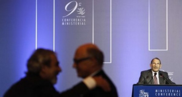 Ιστορική μέρα για τον ΠΟΕ: Παγκόσμια εμπορική συμφωνία αξίας 1 τρισ. δολαρίων