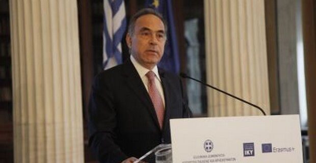 Αρβανιτόπουλος: Επιμηκύνεται κατά 15 μέρες η σχολική χρονιά